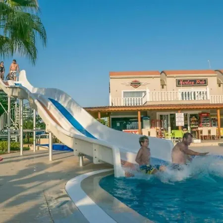Belek'te Ortak Havuzlu, 8 Kisilik Dubleks- Awz154